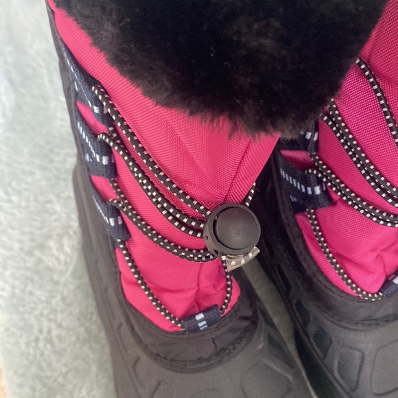 Ranger girls boots size 12 with liner adjustable tightness - Picture 5 of 11